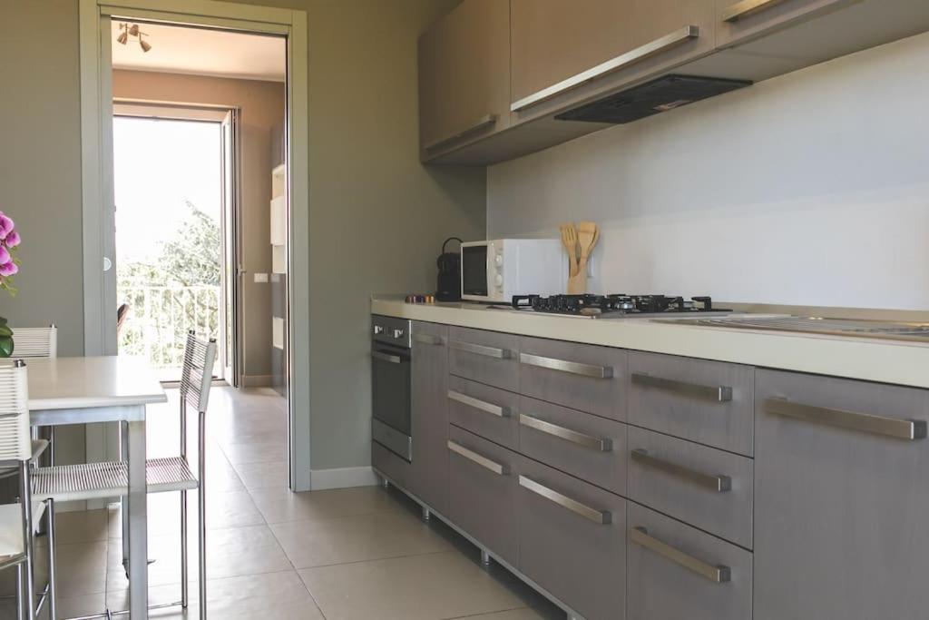 Comfort Urbano Con Box Auto Privato Pavia Eksteriør bilde